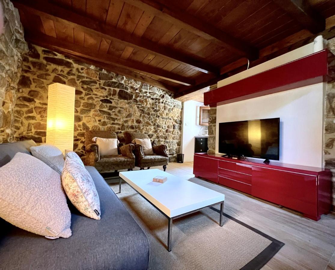 Apartamentos Rurales El Lleron Caso Esterno foto