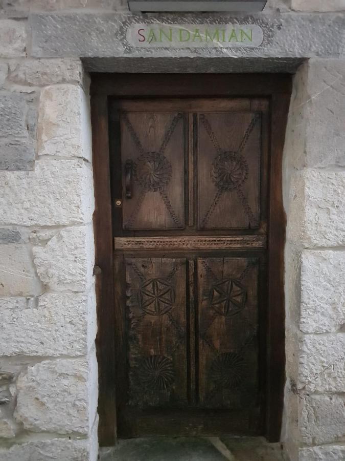 Apartamentos Rurales El Lleron Caso Esterno foto